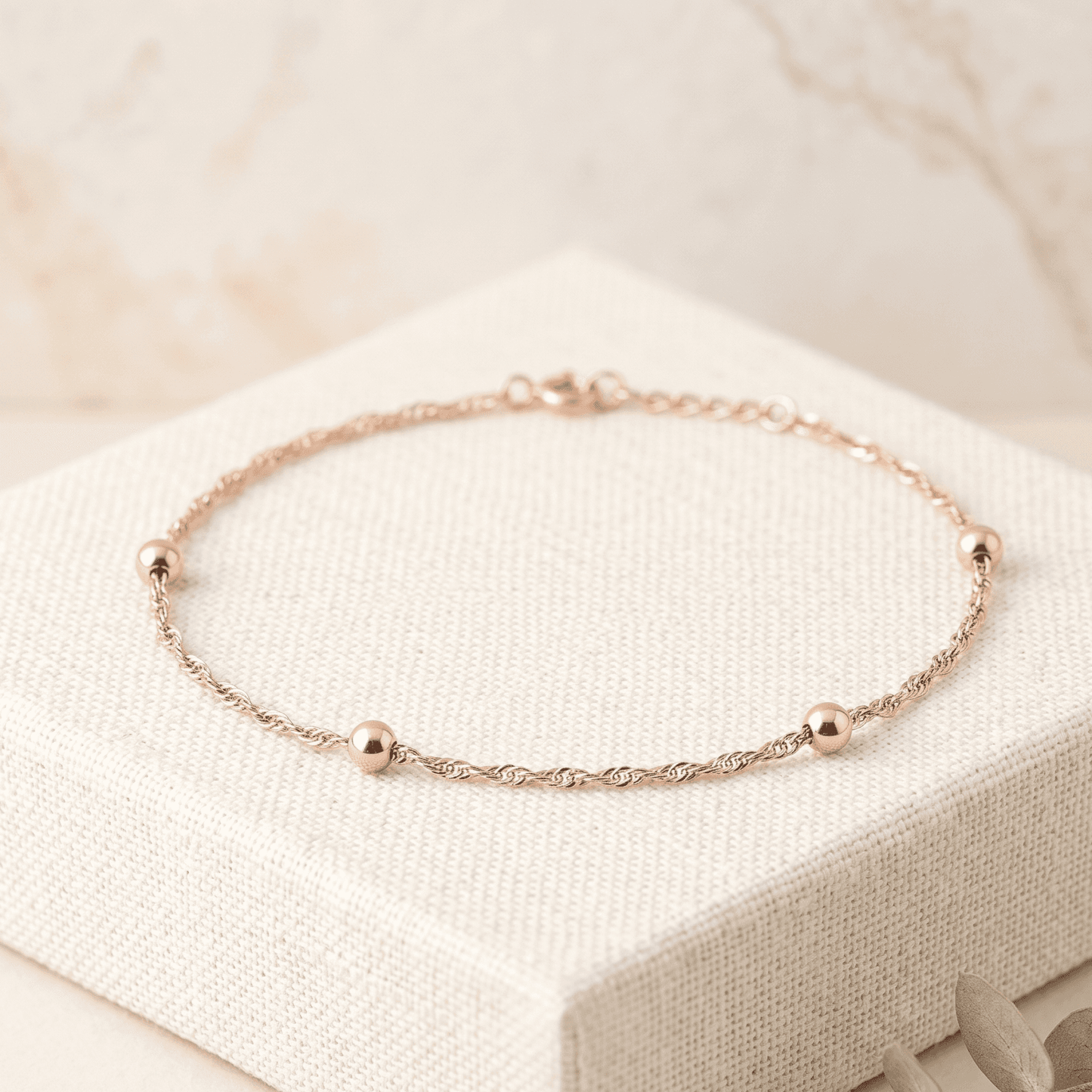 ANKLE BRACELET 6 HIGH POLISH BALLS PENDANT ON A DC LINK CHAIN 10" w/SPRING RING LOCK