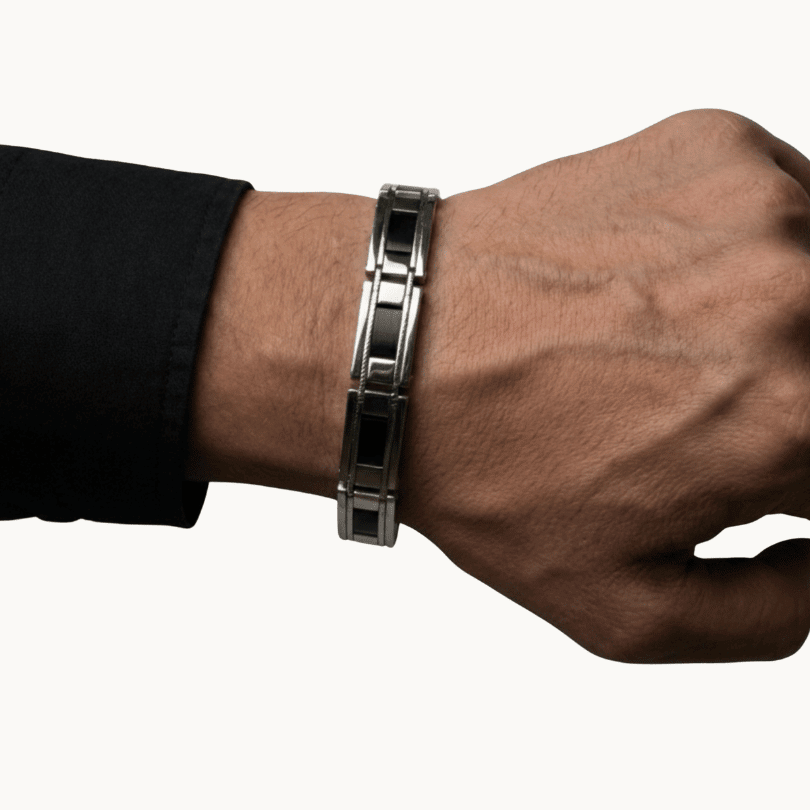 Men's Gunmetal & Carbon Fiber Link Bracelet - COLO