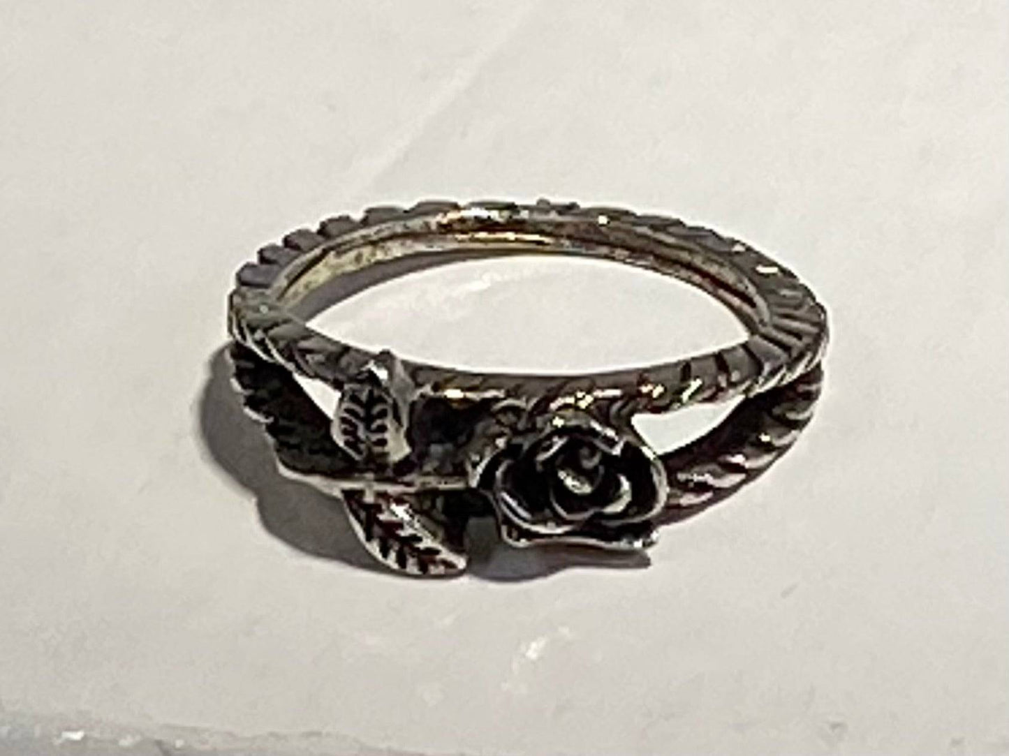 STAINLESS STEEL ANTIQUE ROSE FLOWER RING