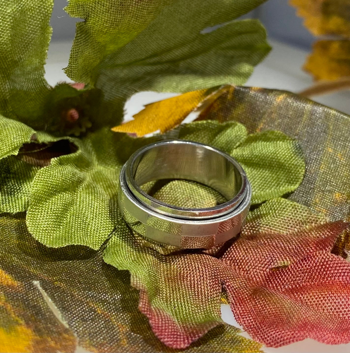 Stainless Steel Etched Checkerboard Motion Spinner Ring