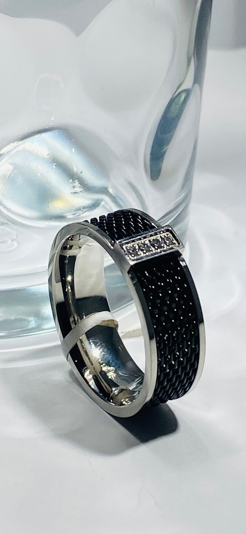 Madison Collections Men's Stainless Steel Wedding Band with Black Mesh Cable Center & 4 Diamond Accents (Size 11)