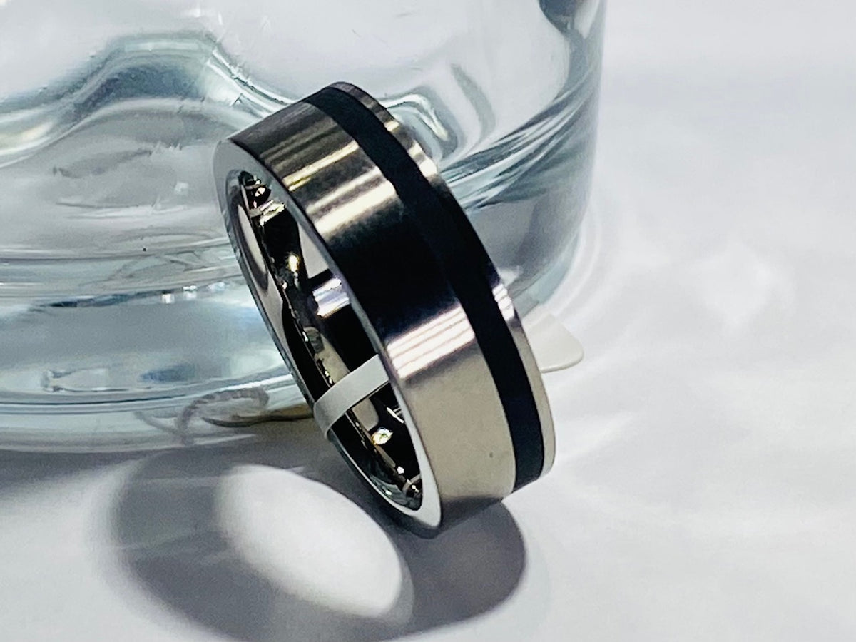 Madison Collections Men's Stainless Steel Wedding Band with Black Center Inlay Line (Size 9)