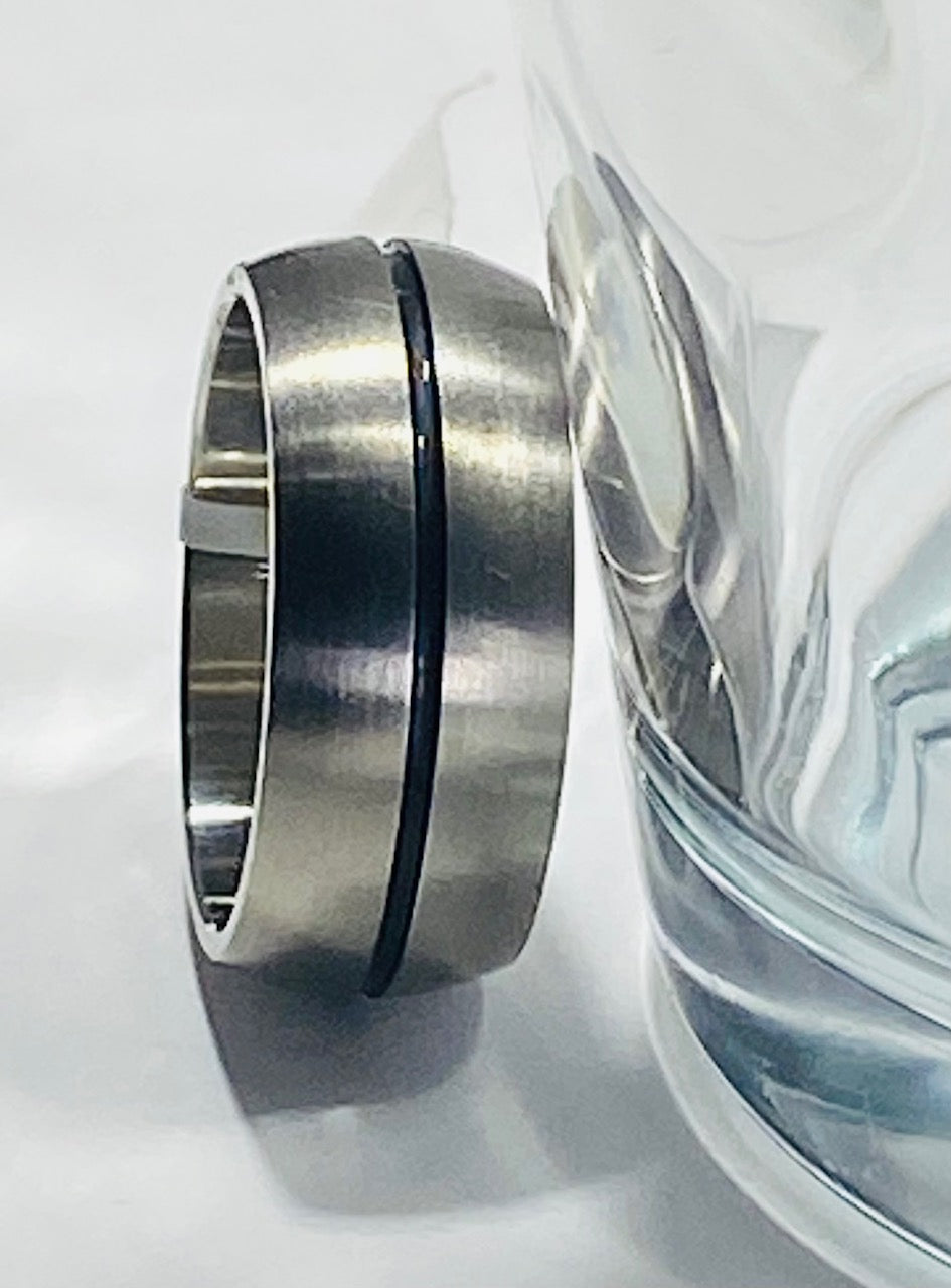 Madison Collections Stainless Steel Wedding Band with Satin Finish & Center Black Inlay Line (Size 9)