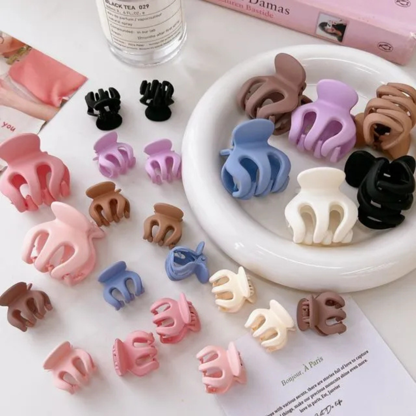 8 Pcs Flat Lay Hair Clips