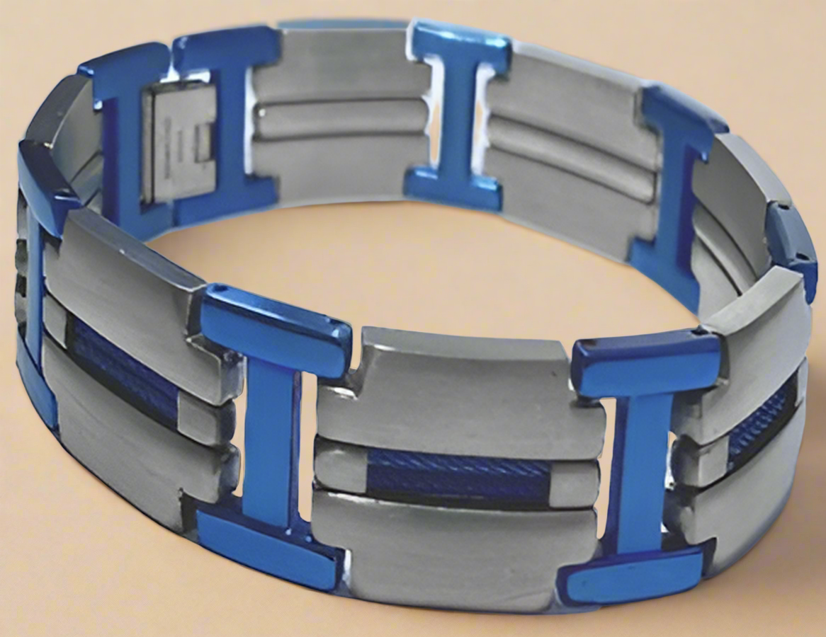 Fashion Polish Silver and Blue IP Plated Bracelet 8.5"