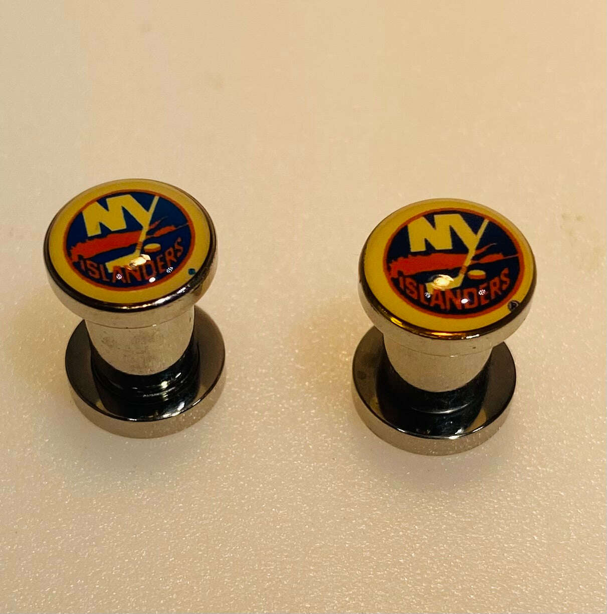 New York Islanders Ear Plug 2G Stainless Steel - COLO