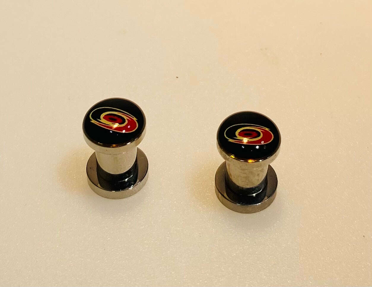 Carolina Hurricanes Ear Plug 2G Stainless Steel - COLO