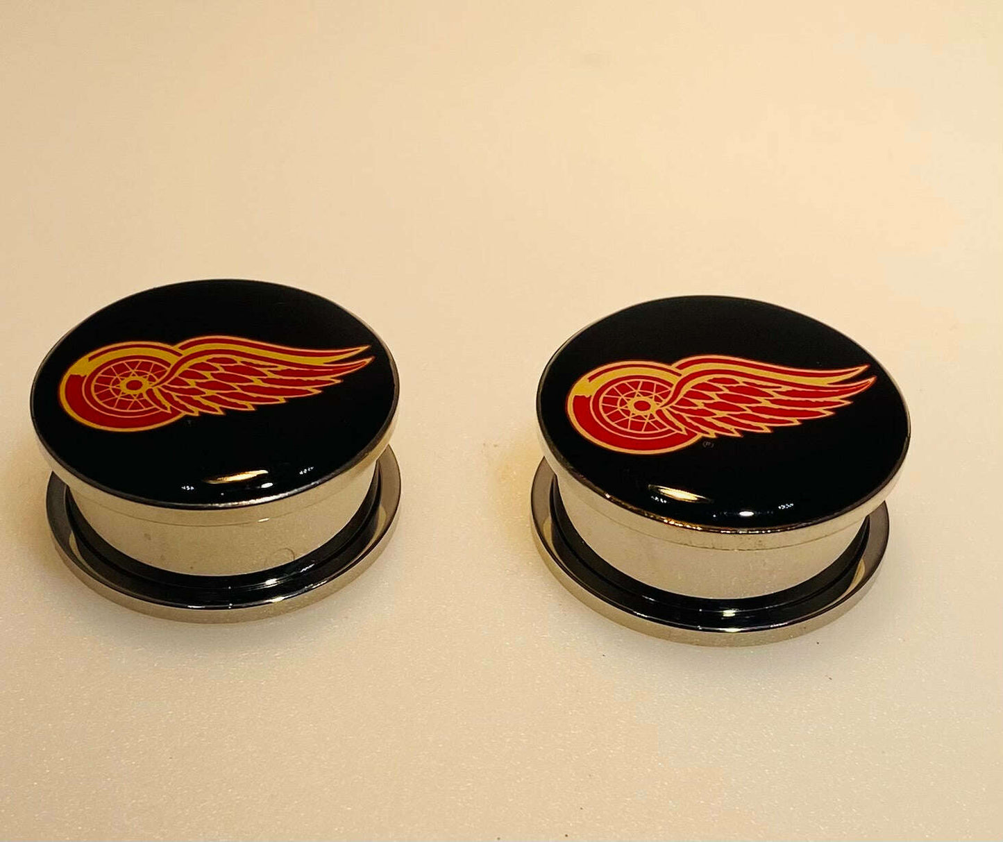Detroit Red Wings Ear Plug 1" Stainless Steel - COLO
