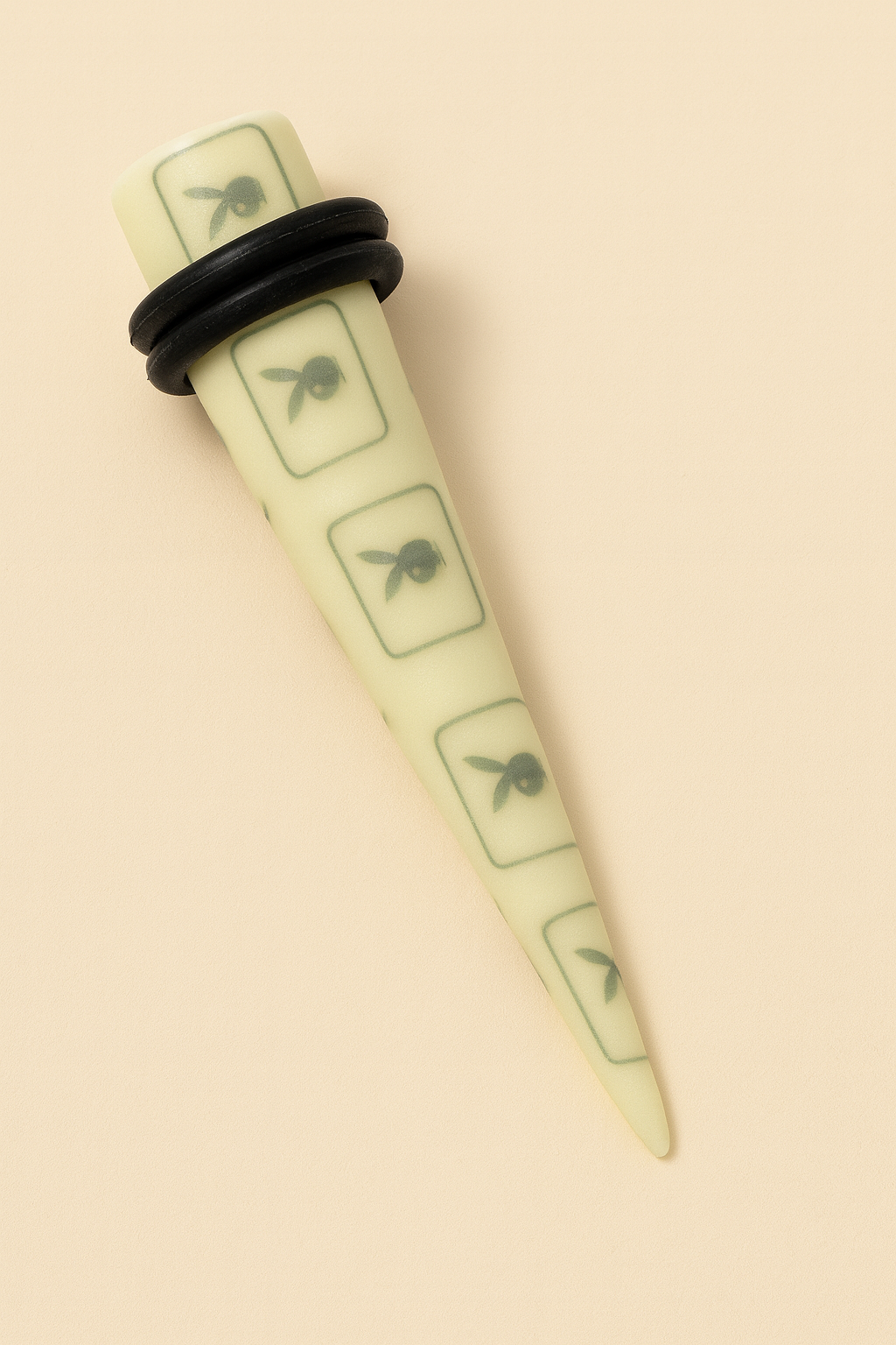 Playboy Ivory & Gray 6G Acrylic Ear Gauge Stretcher
