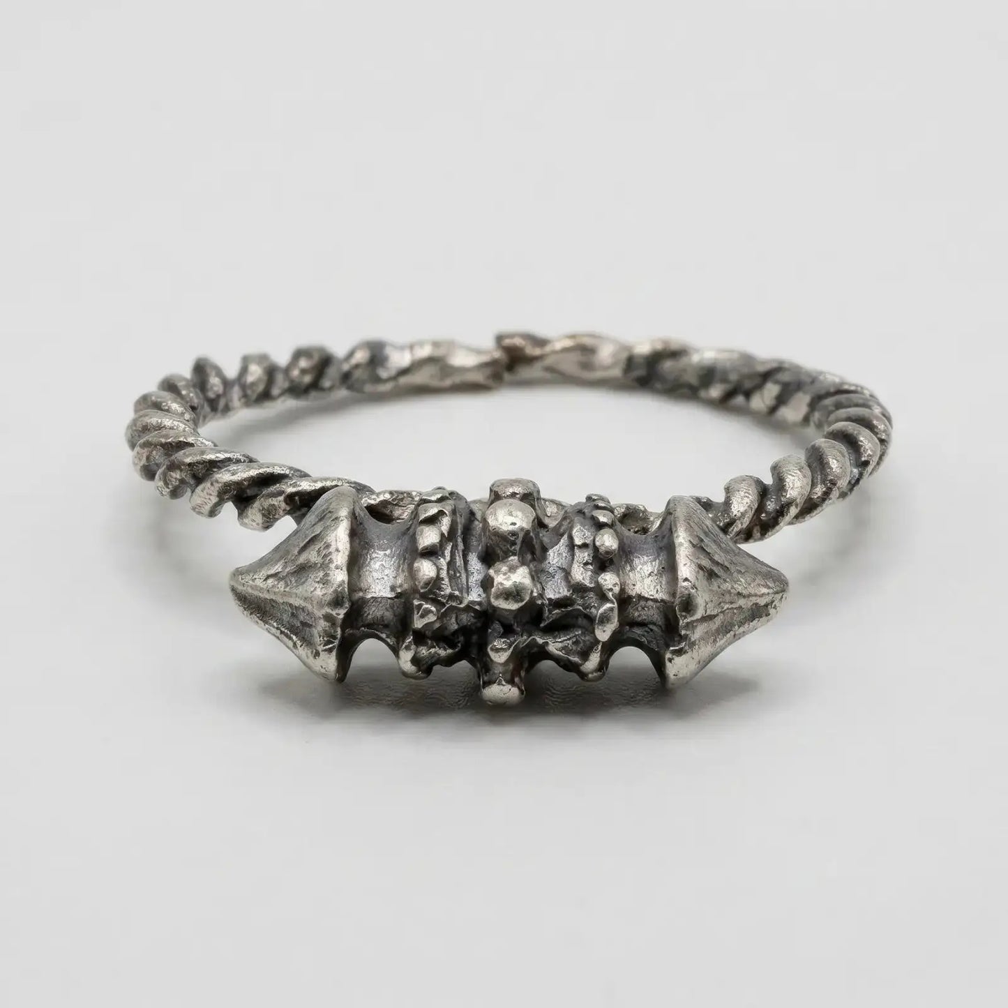 STAINLESS STEEL ANTIQUE FASHION RING