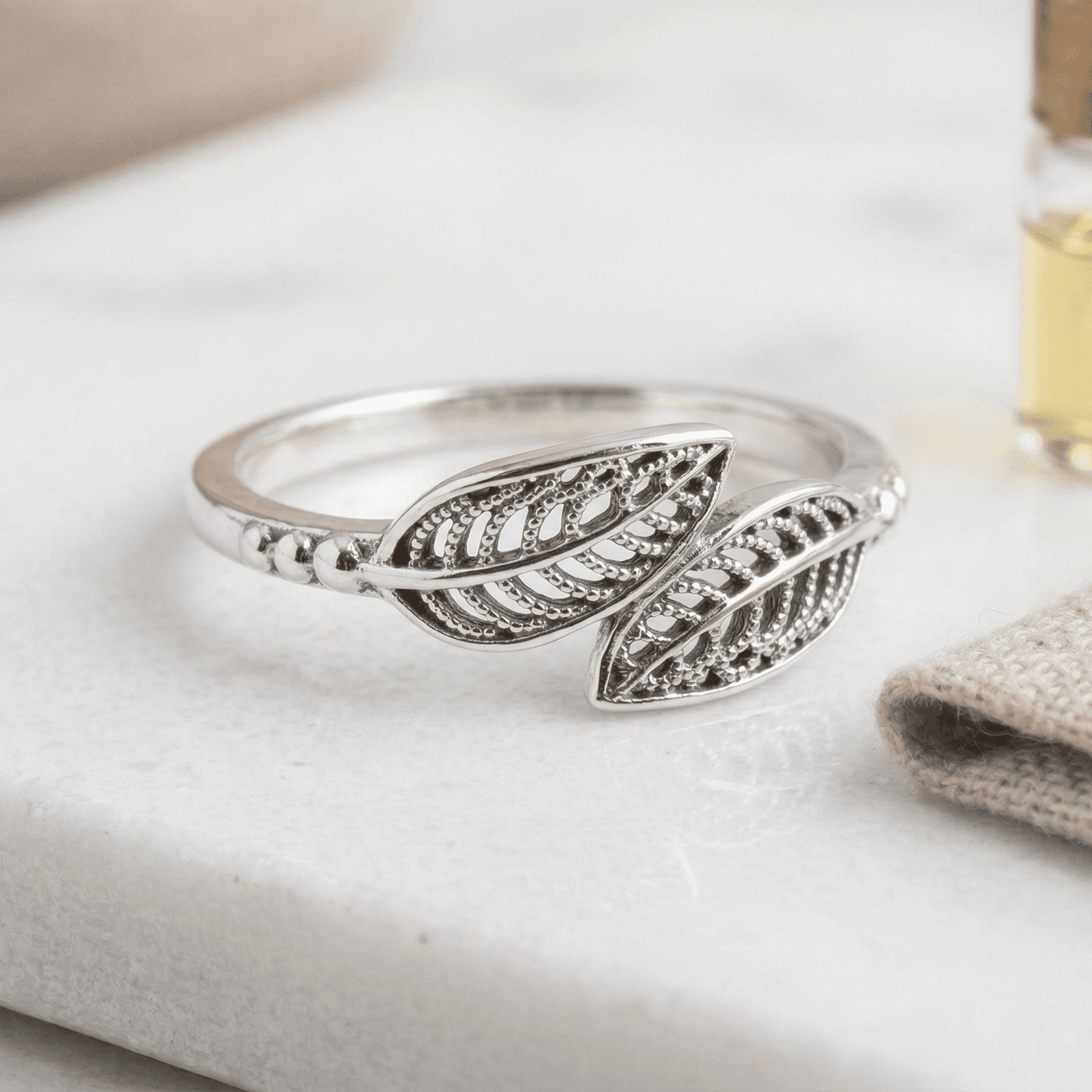 Sterling Silver LEAVES ANTIQUE FINISH Toe /Midi Ring