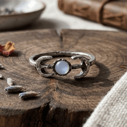STAINLESS STEEL ANTIQUE OPAL STEER RING