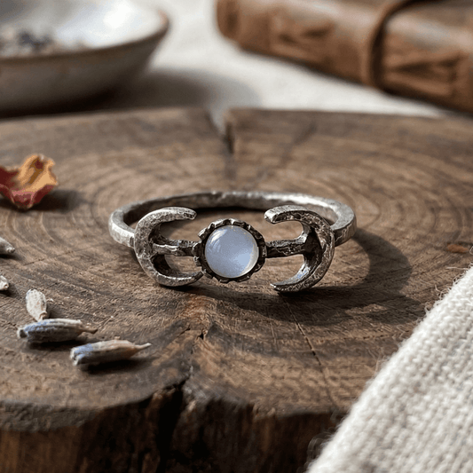 STAINLESS STEEL ANTIQUE OPAL STEER RING