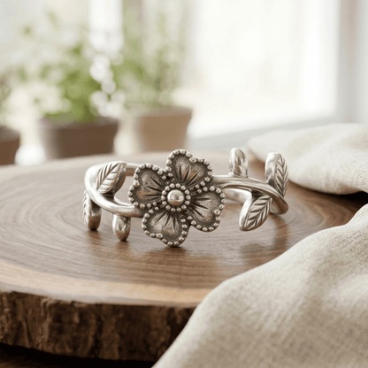 STAINLESS STEEL ANTIQUE FLOWER RING