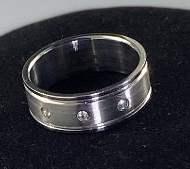 Stainless Steel MATT FINISH SILVER w/CRYSTALS Ring 10 SIZE