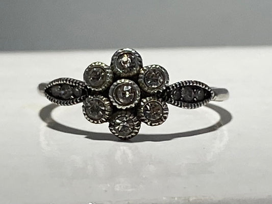 STAINLESS STEEL ANTIQUE 7 ROUND CRYSTAL FLOWER RING