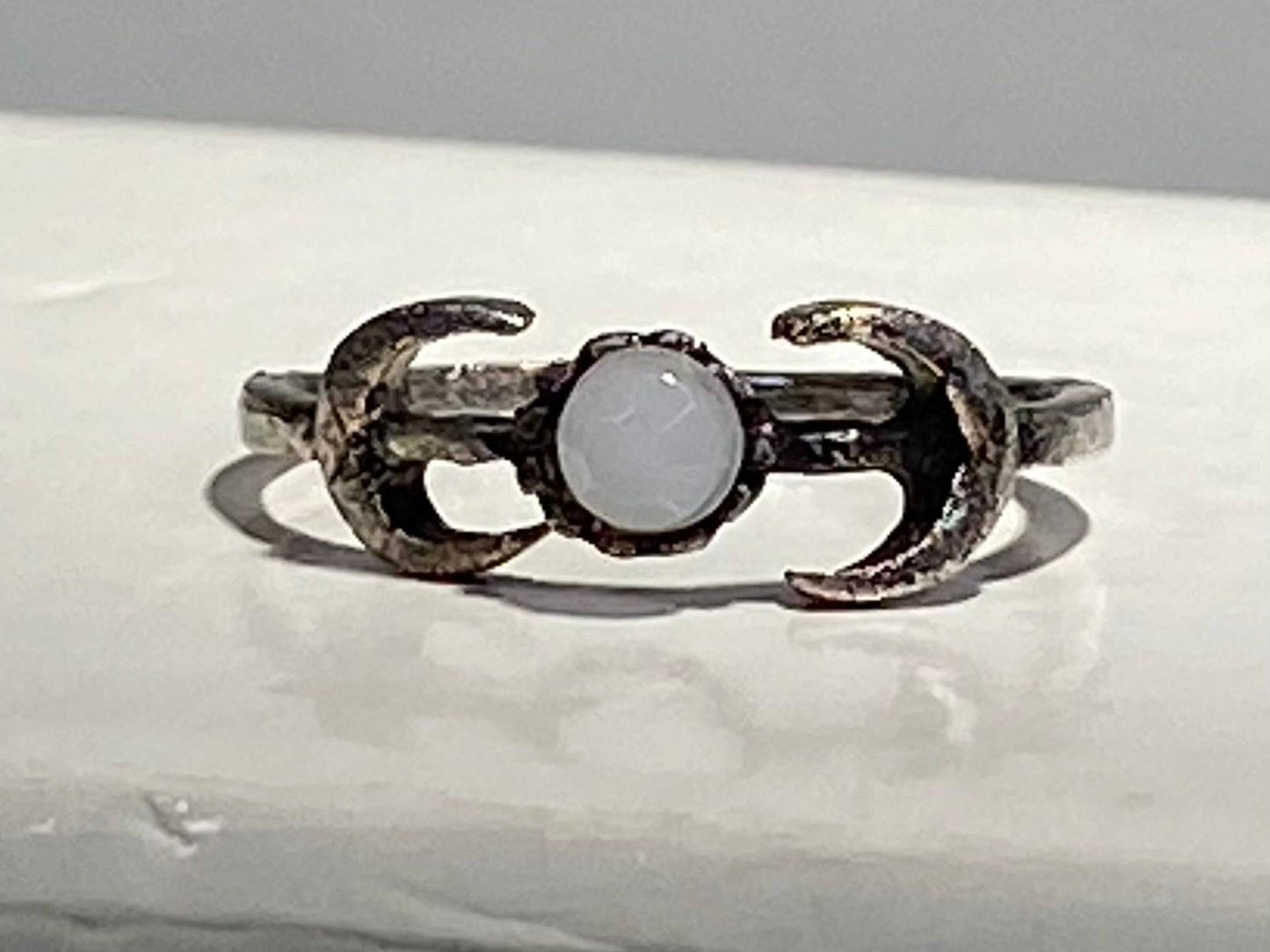 STAINLESS STEEL ANTIQUE OPAL STEER RING