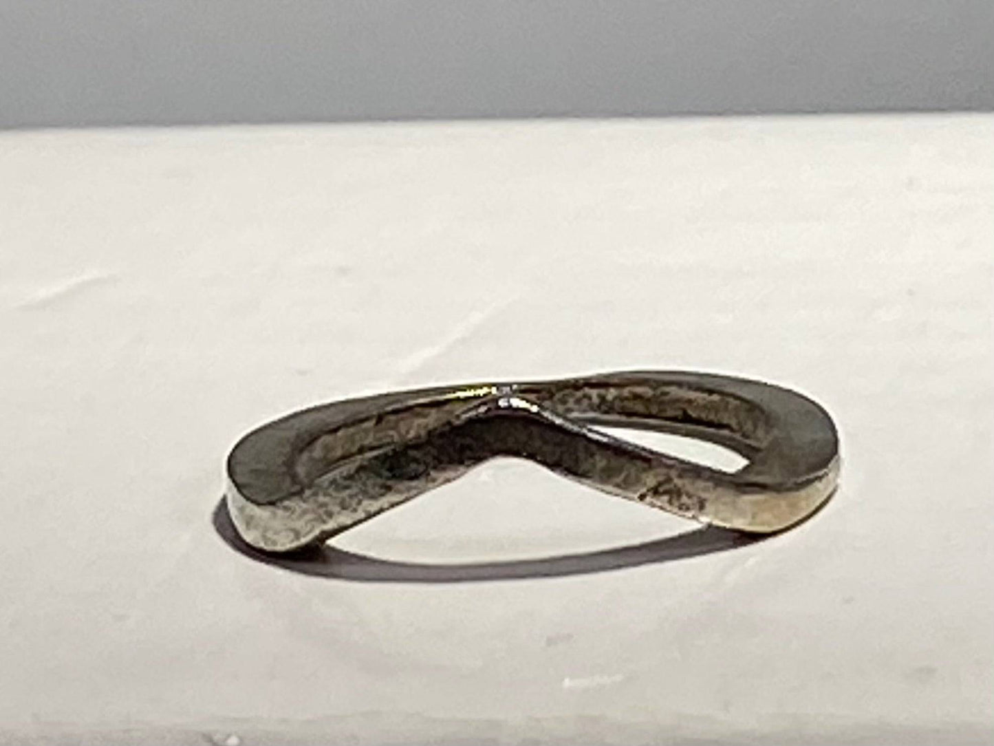 STAINLESS STEEL PLAIN V BAND RING