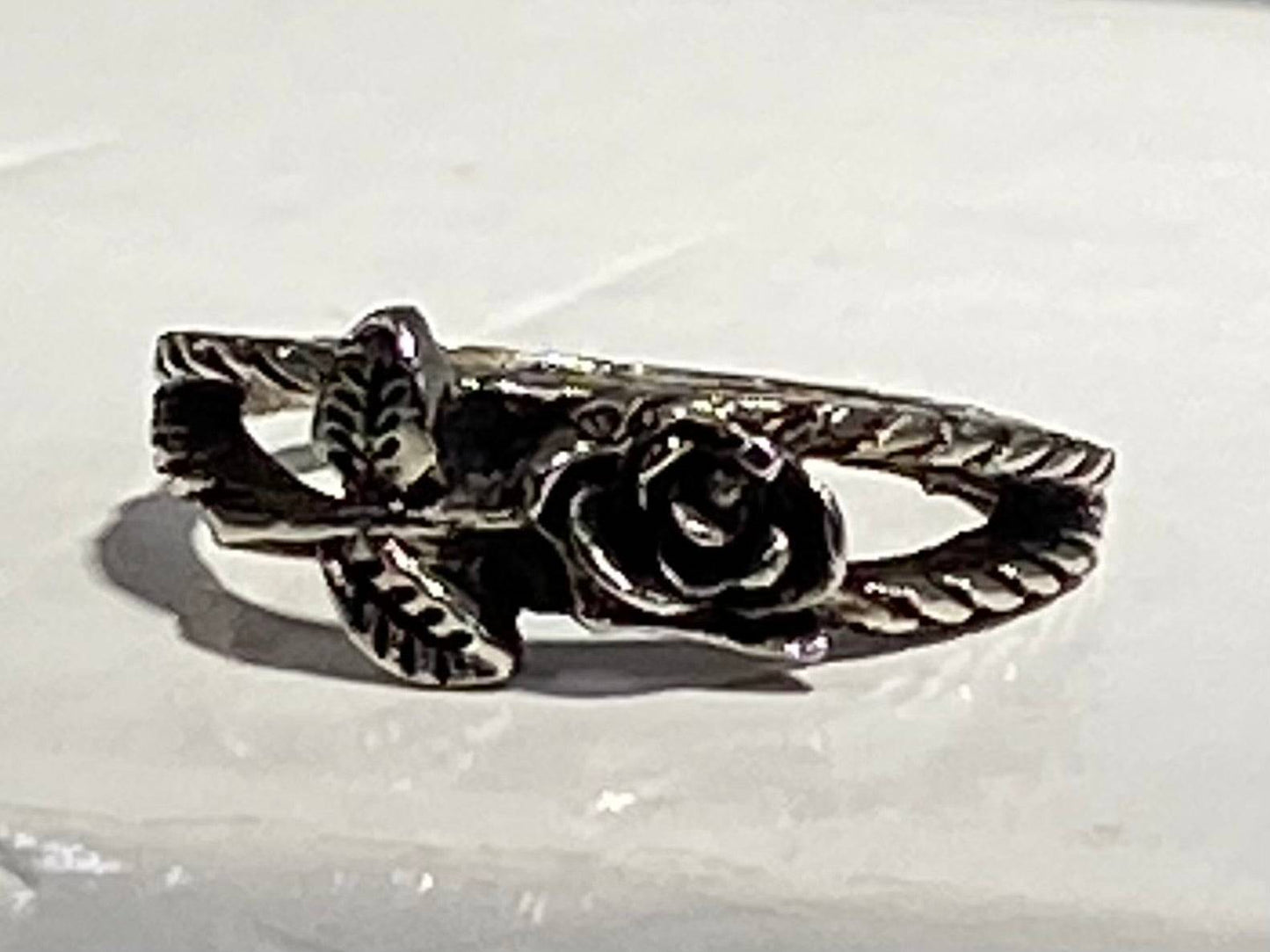 STAINLESS STEEL ANTIQUE ROSE FLOWER RING