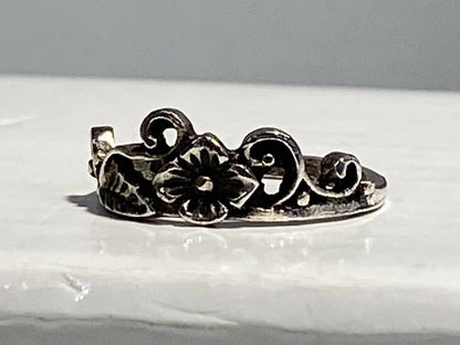 STAINLESS STEEL ANTIQUE FLOWER RING