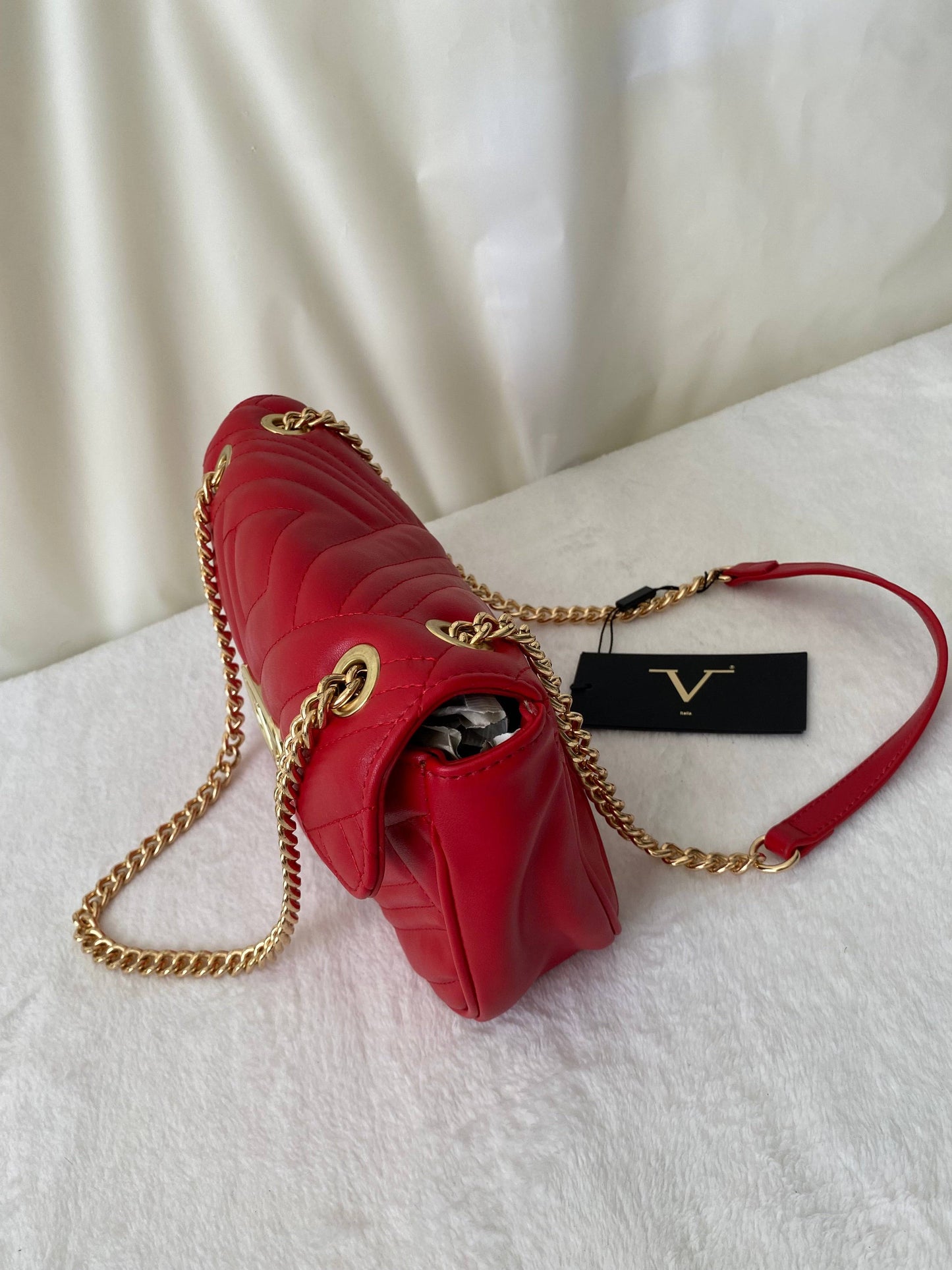 V 1969 CROSSBODY BAG MADE OF ECO-LEATHER WITH CHAIN STRAP RED