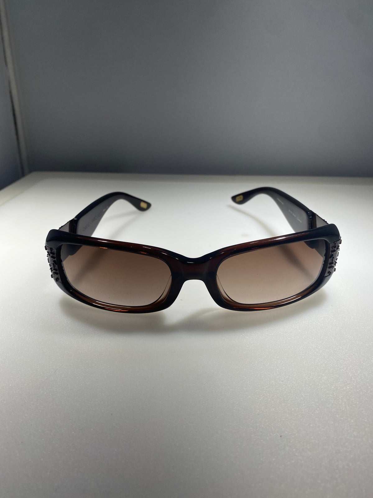 Carmen Marc Valvo Brown Oval Sunglasses Frames