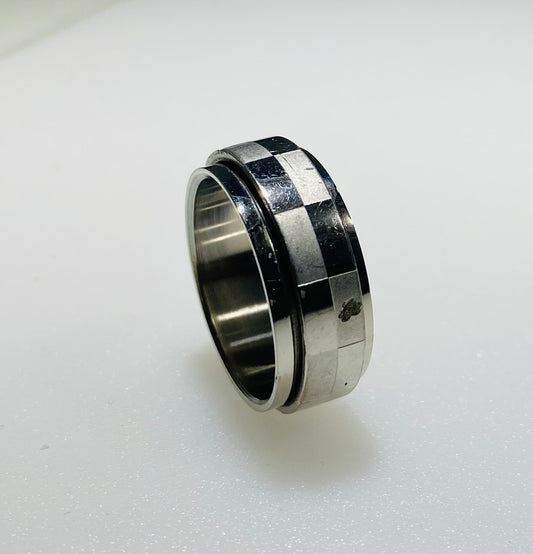 Stainless Steel Etched Checkerboard Motion Spinner Ring