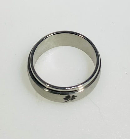 Stainless Steel Etched Four-Leaf Clover Motion Spinner Ring