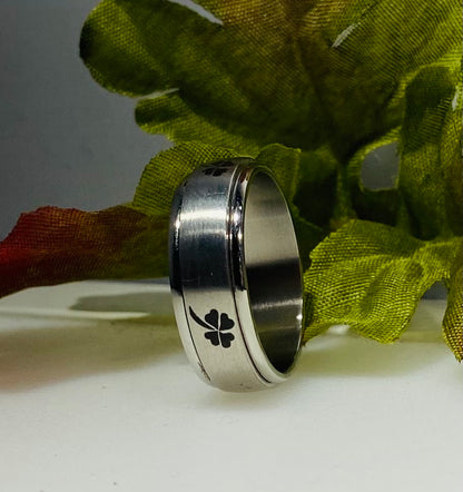 Stainless Steel Etched Four-Leaf Clover Motion Spinner Ring