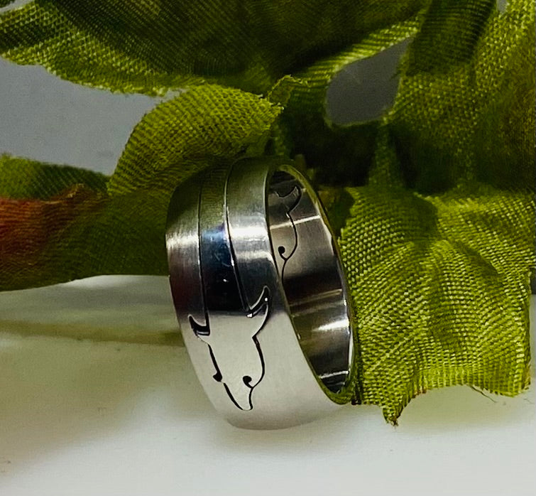 Stainless Steel Cutout Dolphin Motion Spinner Ring