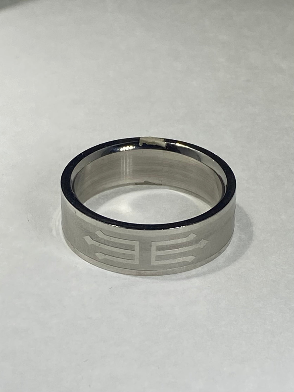 Madison Collections Tribal Flame Etched Band Ring