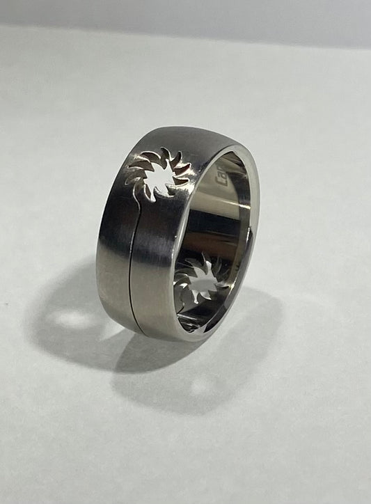 Madison Collections Sunburst Cutout Stainless Steel Band Ring