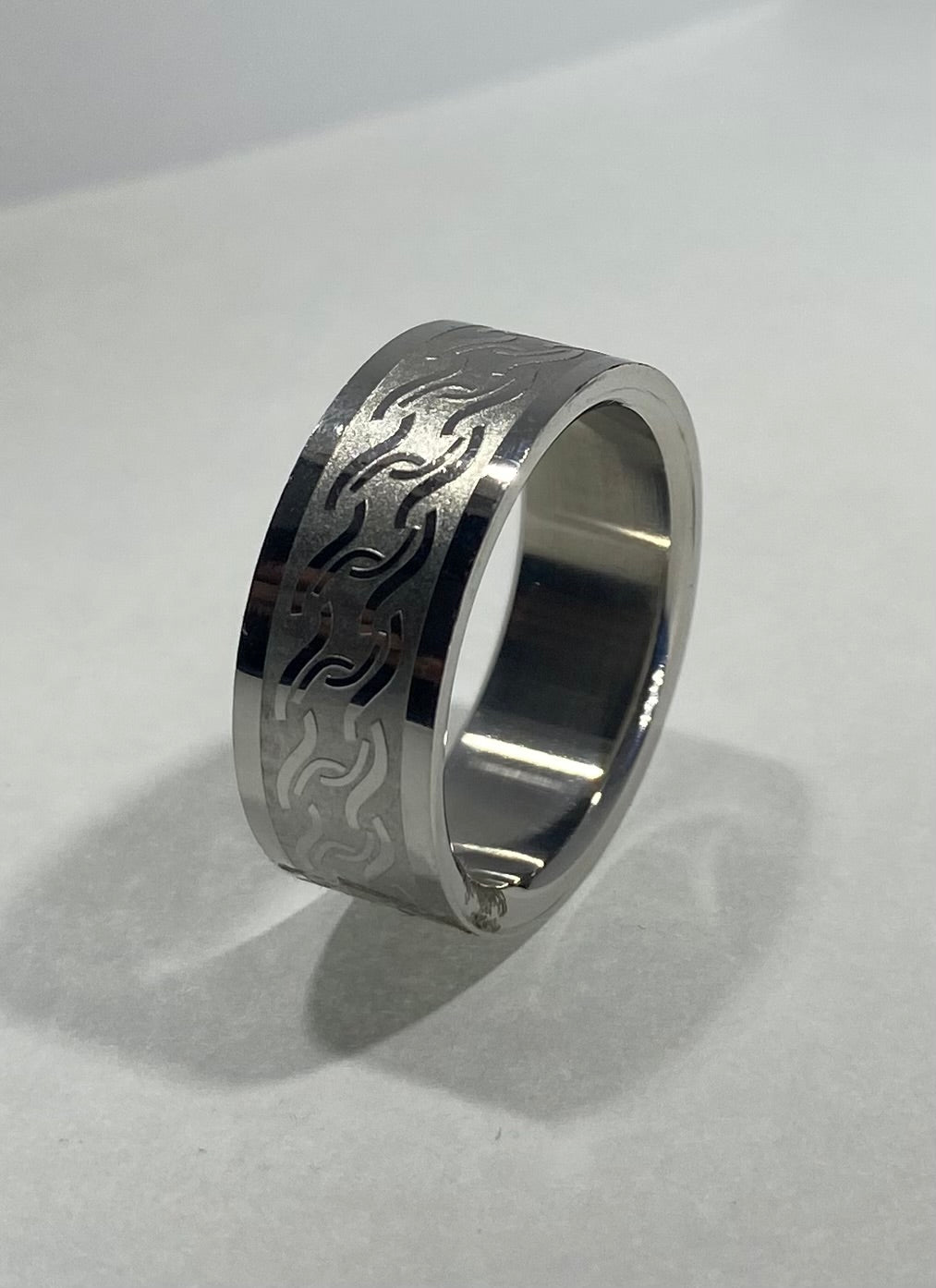 Madison Collections Engraved Wave Link Stainless Steel Band Ring
