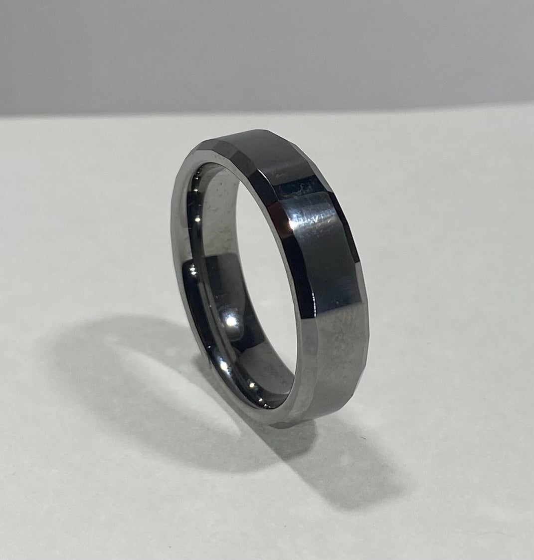 Madison Collections Stainless Steel Faceted Beveled Edge Band Ring