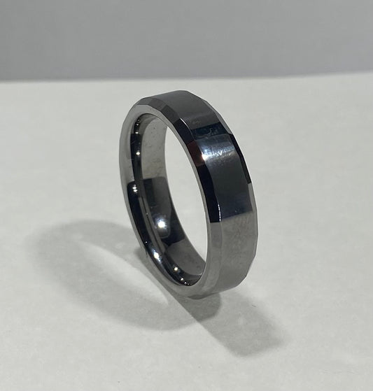 Madison Collections Stainless Steel Faceted Beveled Edge Band Ring