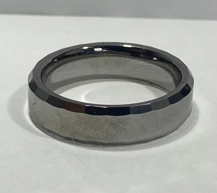 Madison Collections Stainless Steel Faceted Beveled Edge Band Ring