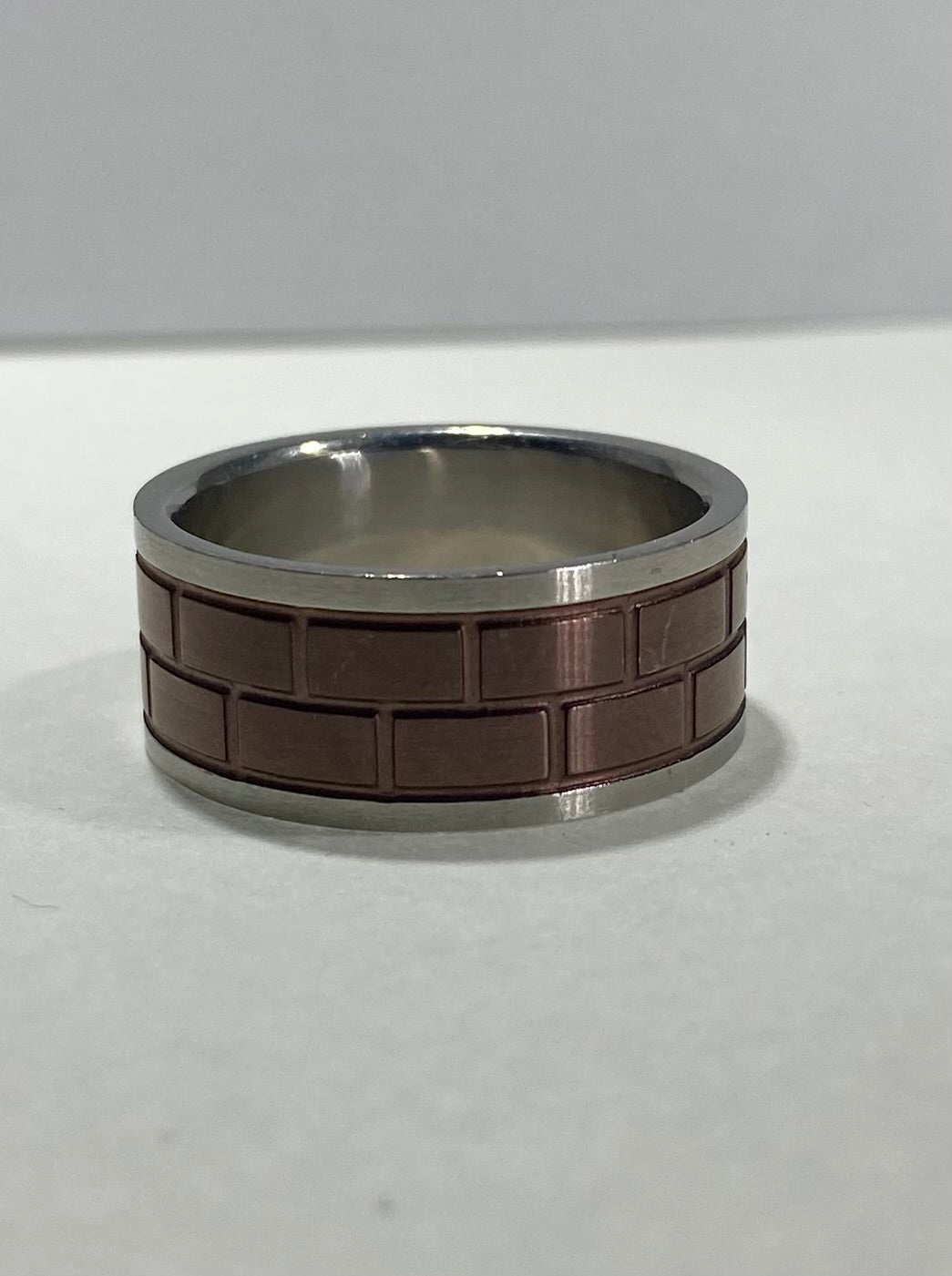 Madison Collections Two-Tone Stainless Steel Brick Pattern Band Ring with Copper Finish