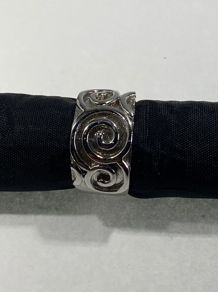 Madison Collections Stainless Steel Swirl Band Ring