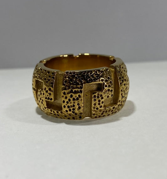 Madison Collections 22K Gold Plated Hammered Texture Statement Ring