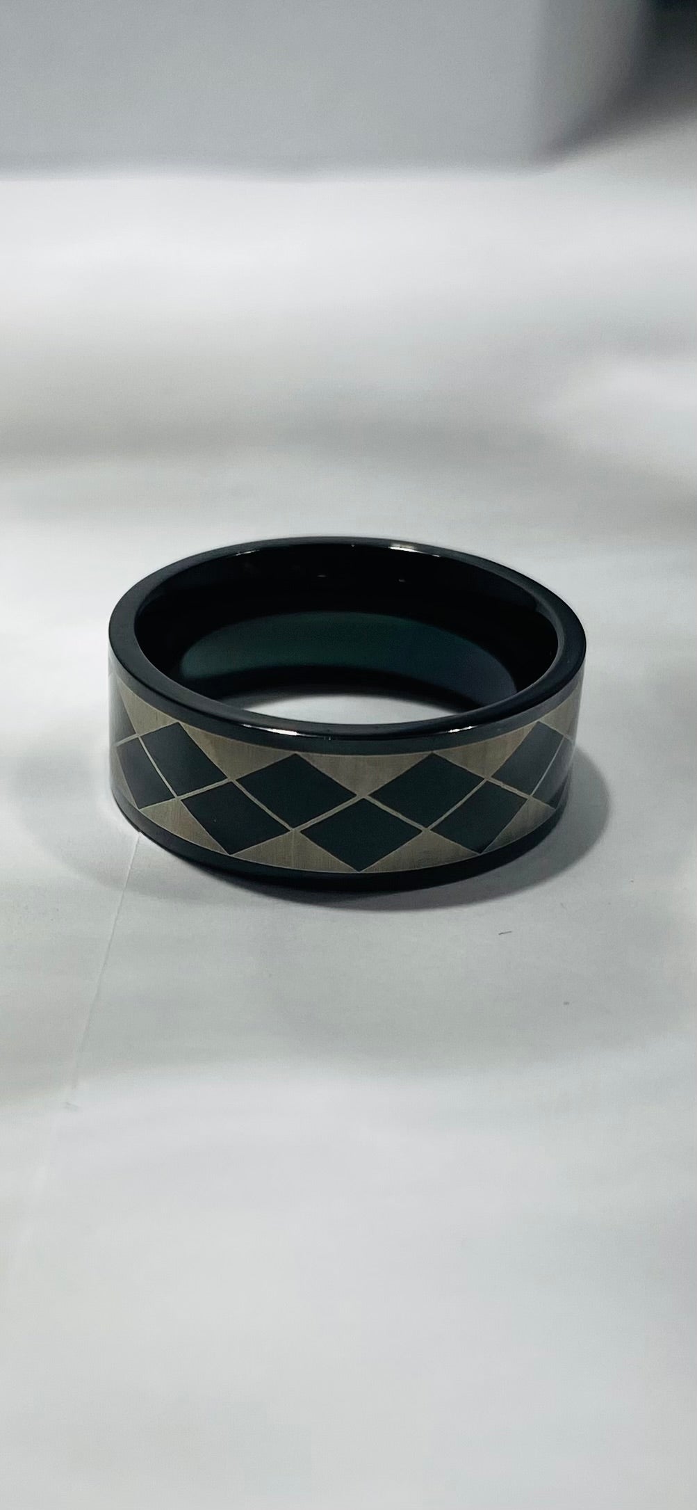 Madison Collections Men's Stainless Steel Black Ring with Diamond Checkered Pattern (Size 8)
