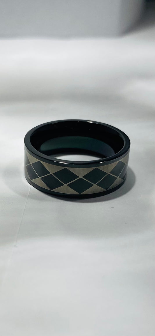 Madison Collections Men's Stainless Steel Black Ring with Diamond Checkered Pattern (Size 8)