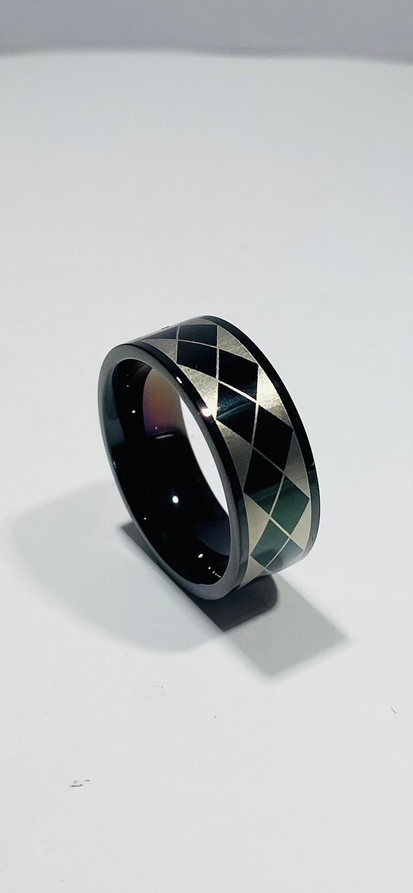 Madison Collections Men's Stainless Steel Black Ring with Diamond Checkered Pattern (Size 8)