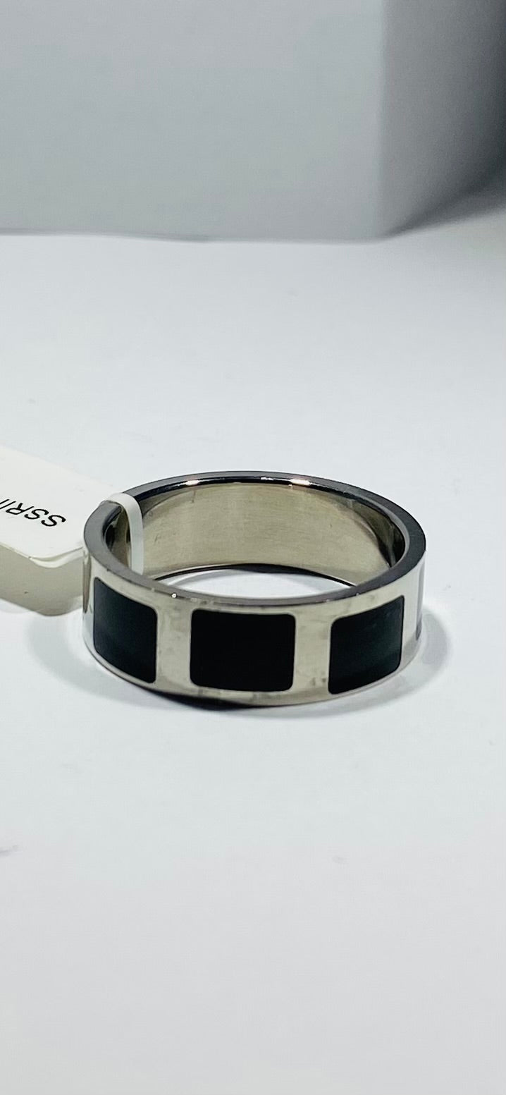 Madison Collections Men's Stainless Steel Ring with Black Enamel Block Inlay (Size 13)