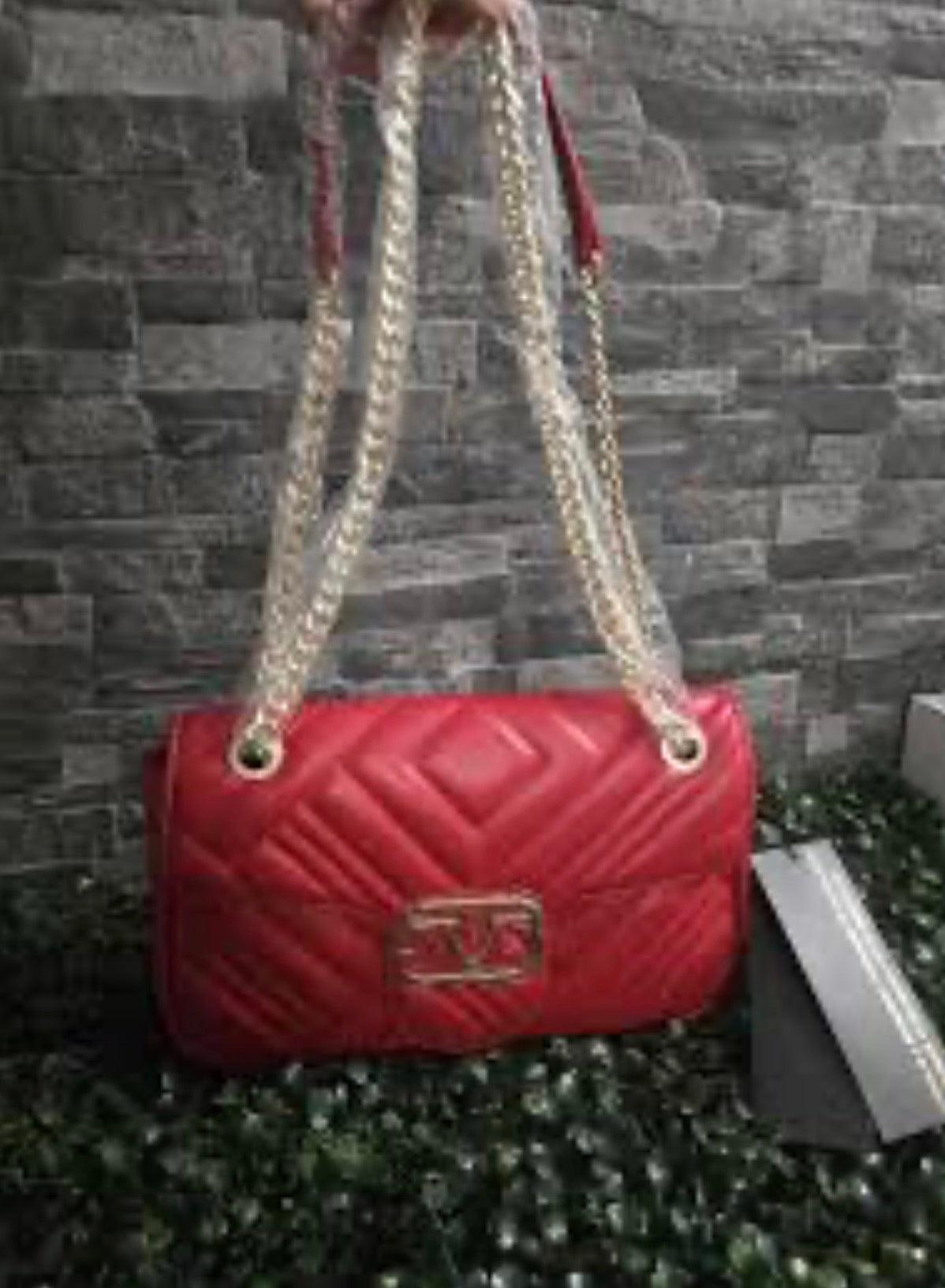 V 1969 CROSSBODY BAG MADE OF ECO-LEATHER WITH CHAIN STRAP RED