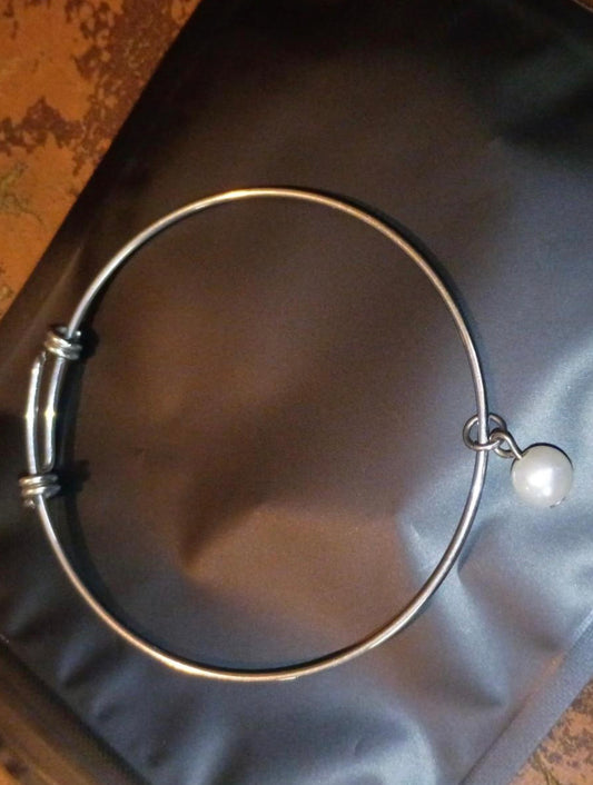 Cultured Freshwater Pearl Charm Adjustable Wire Bangle Bracelet