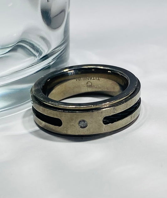 Madison Collections Men's Titanium Band with Black Mesh Cable Inlay & Diamond Accent (Size 11)