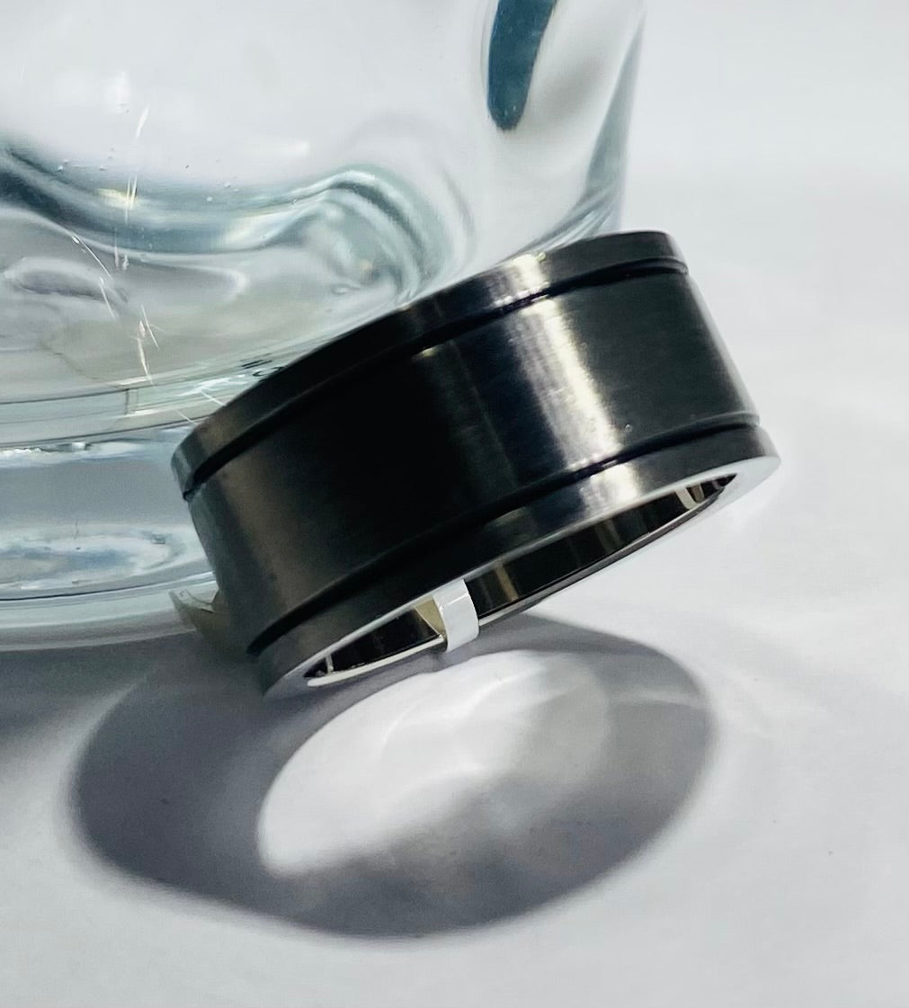 Madison Collections Men's Stainless Steel Wedding Band with Satin Finish & Twin Dark Inlay Lines (Size 9)