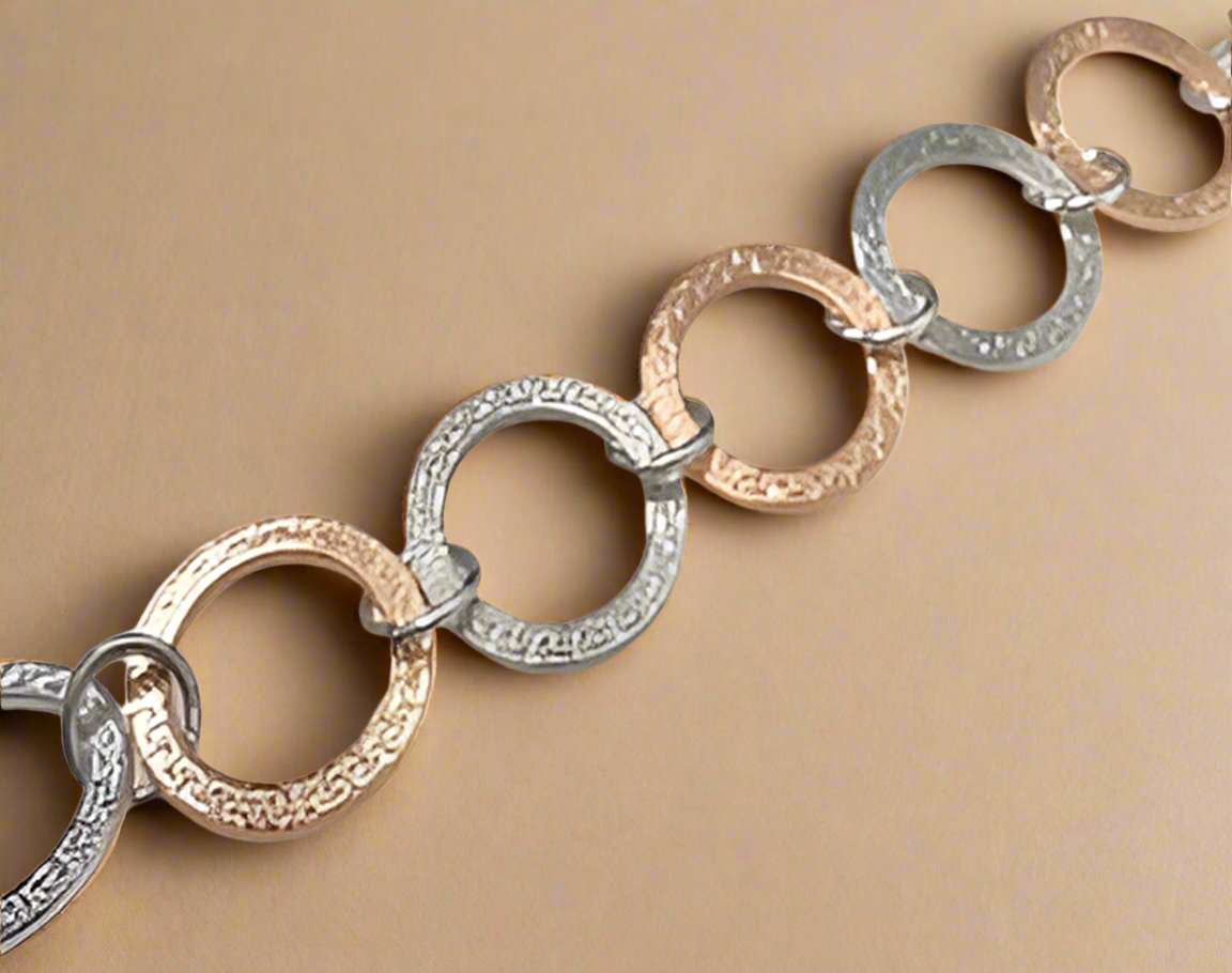 FASHION Greek Key Style Circle Bracelet 7.5