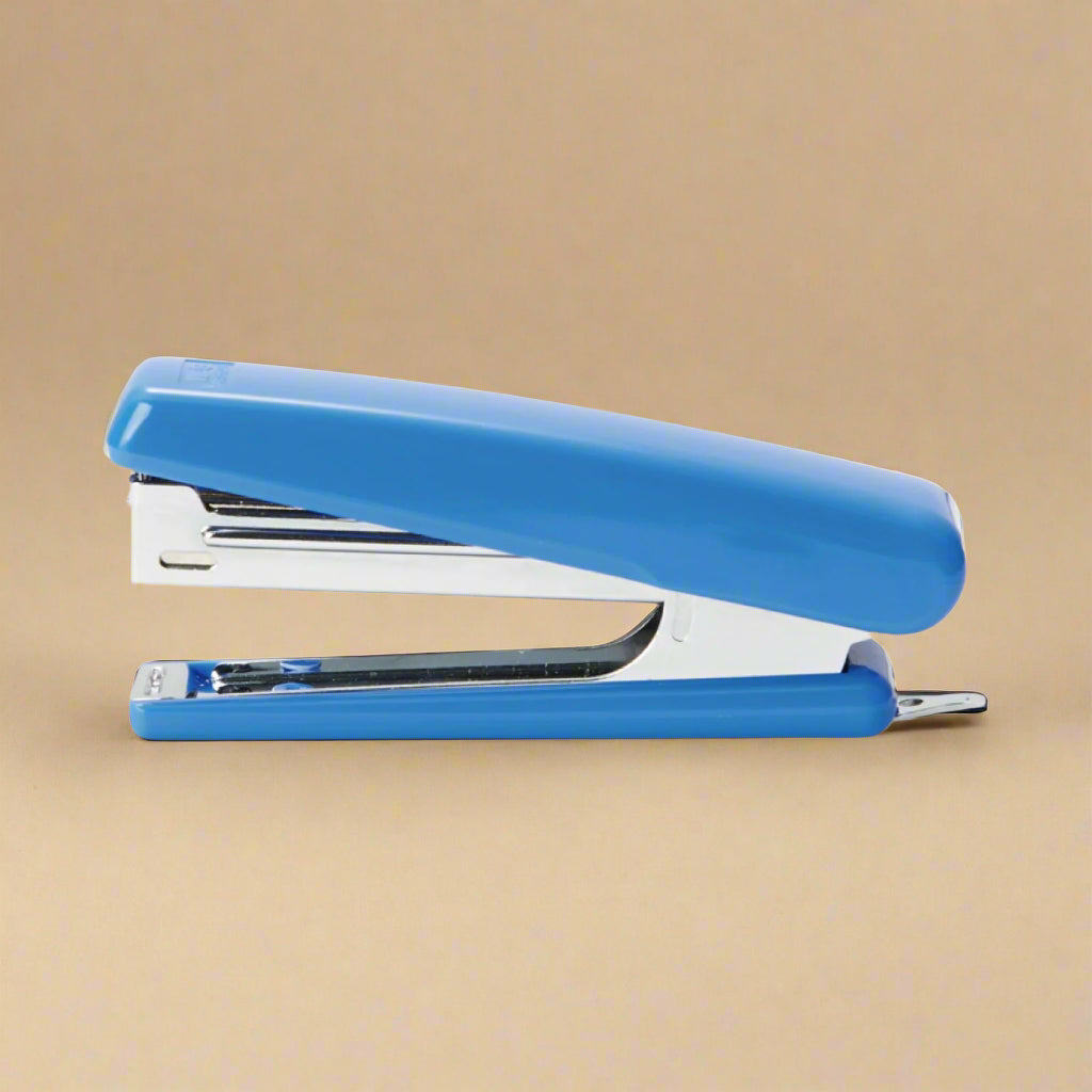 M&G Stapler Set – 25 Sheet Capacity with Staples & Remover (Blue or Cream)