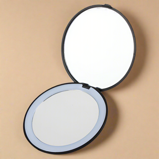 Studio M Pro Compact LED Mirror – Soft Touch